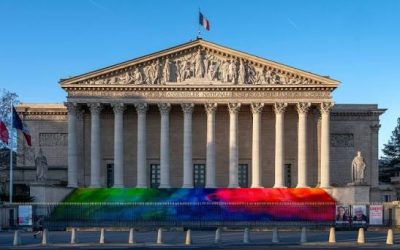 L’arc-en-ciel d’État fait bloc